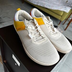 WateLves wide water shoes